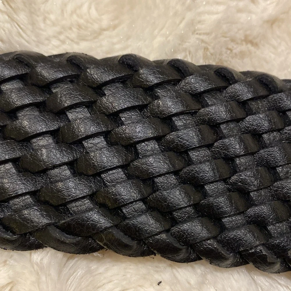 EUC Michael Kors #553633 leather belt 41 inches long with buckle.